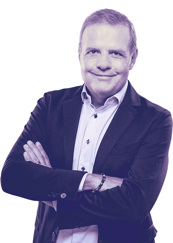 Portrait von Ulrich Spaan mit einem Lächeln und verschränkten Armen